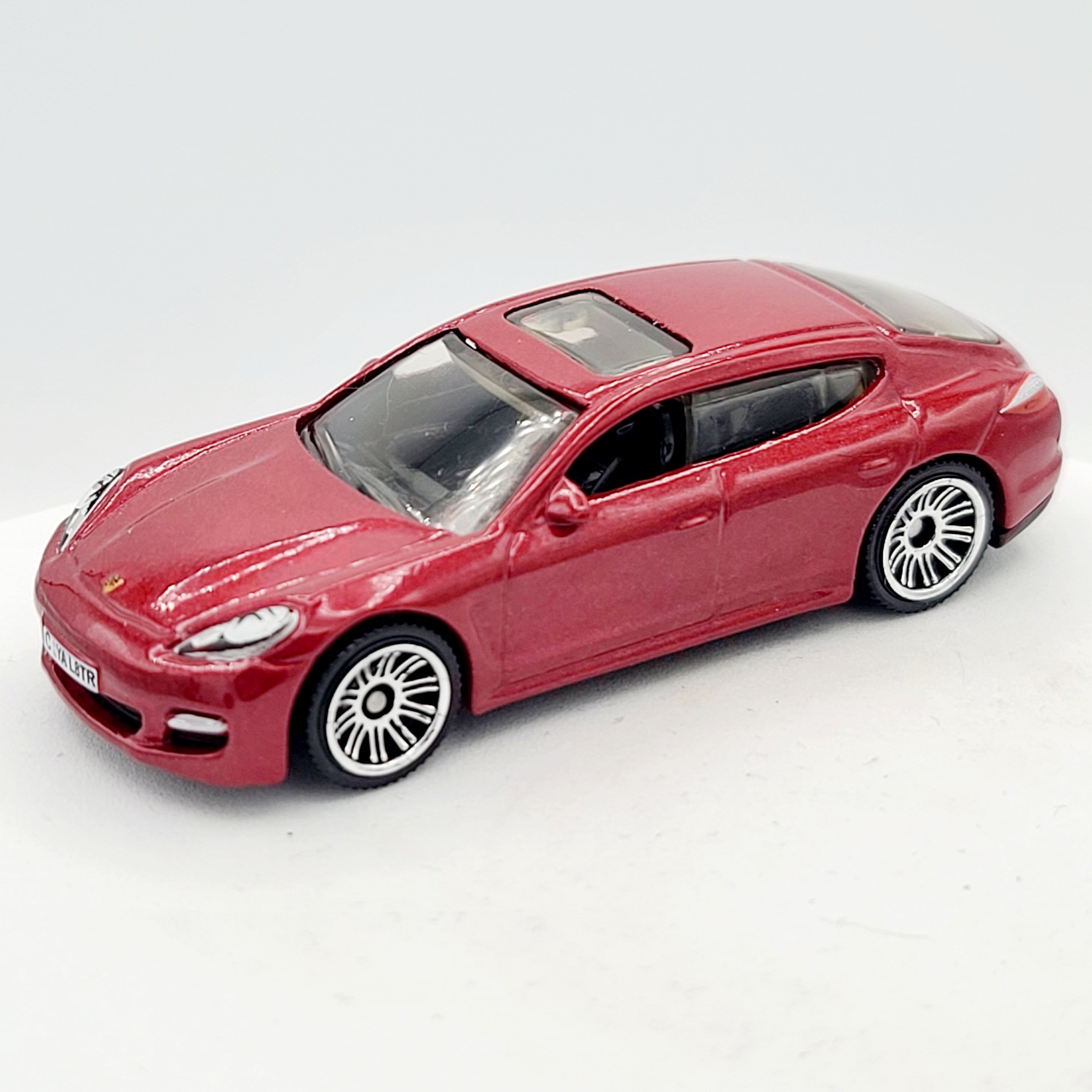 Matchbox '10 Porsche Panamera (2022 Advent Calendar - Multipack Exclusive)